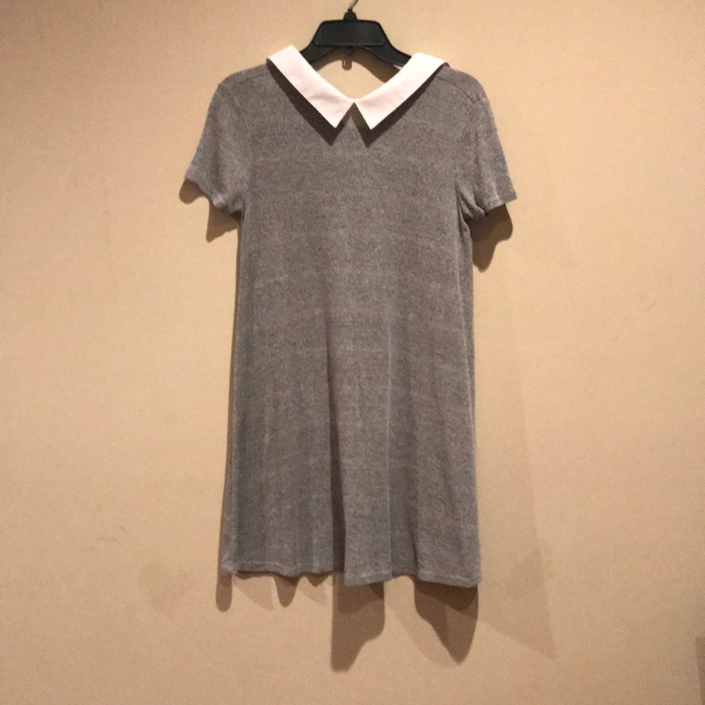 FOREVER 21/// Grey, White Collared dress